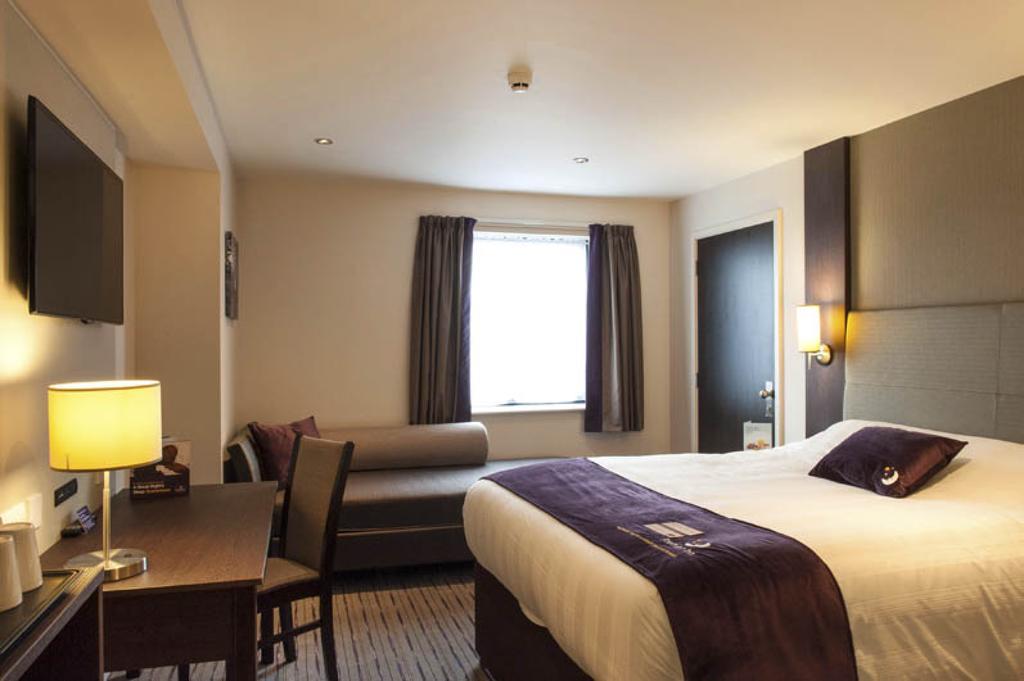 Premier Inn London Brentford Habitación foto