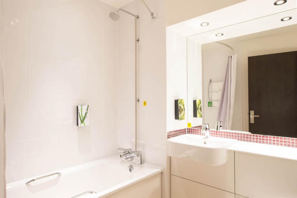 Premier Inn London Brentford Habitación foto