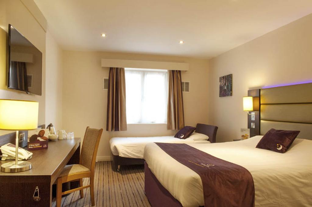 Premier Inn London Brentford Habitación foto