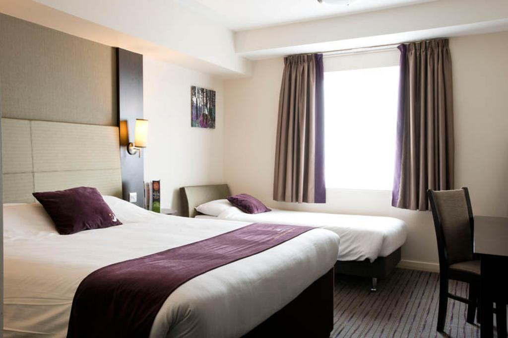 Premier Inn London Brentford Habitación foto