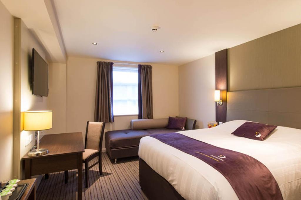 Premier Inn London Brentford Habitación foto